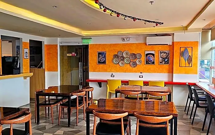 Sempre Premier Mactan Airport Hotel 3*