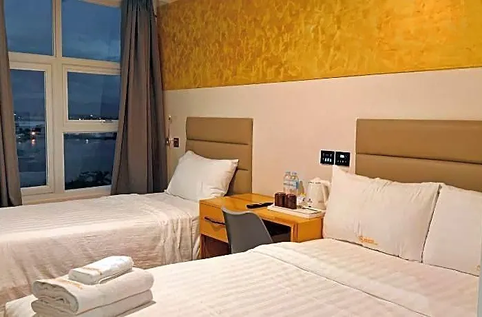 Hotel Sempre Premier Mactan Airport 3*
